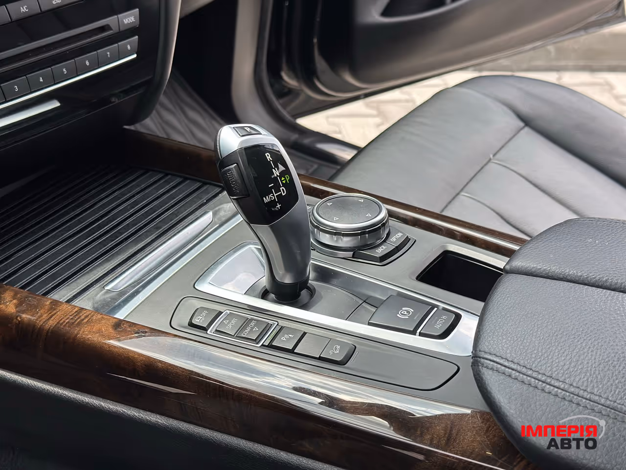 BMW X5 - фото 17