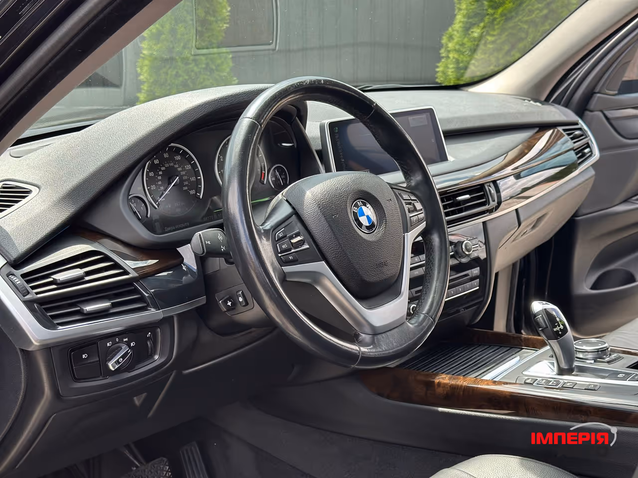 BMW X5 - фото 8