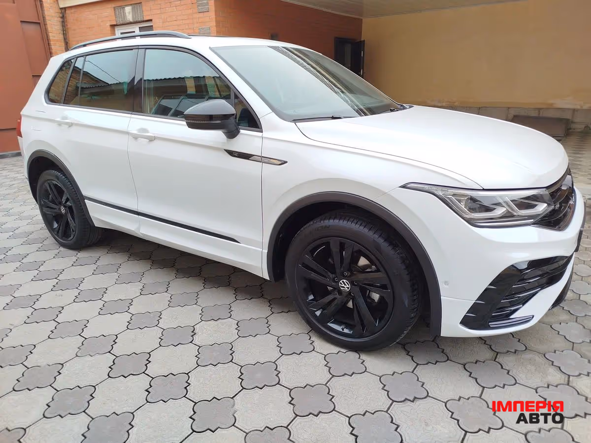 Volkswagen Tiguan - фото 1