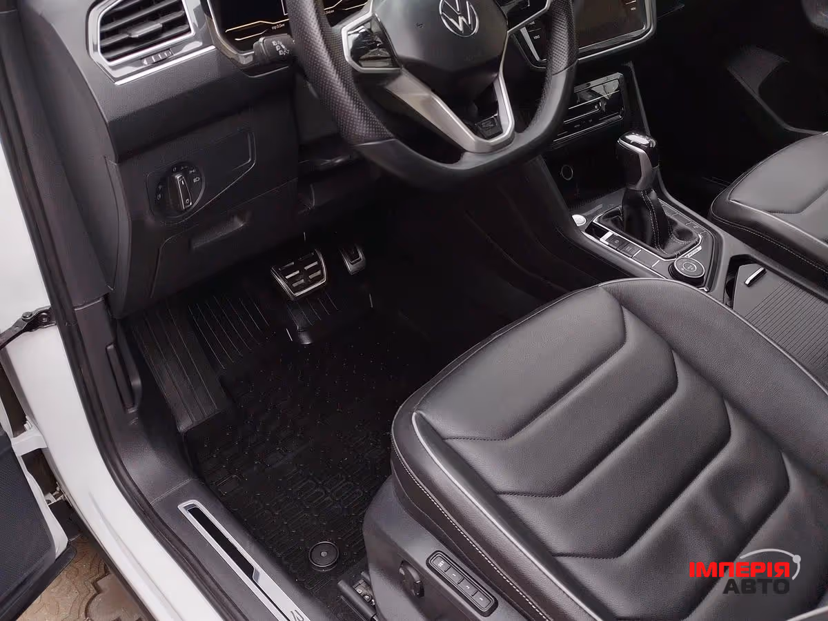 Volkswagen Tiguan - фото 5