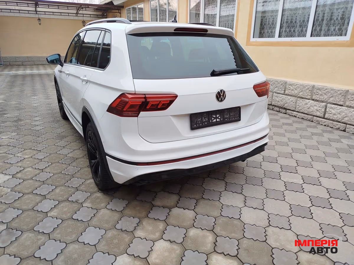 Volkswagen Tiguan - фото 2