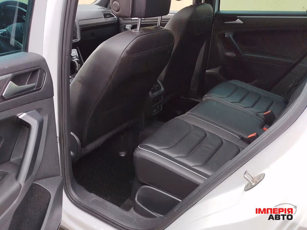 Volkswagen Tiguan - фото 8