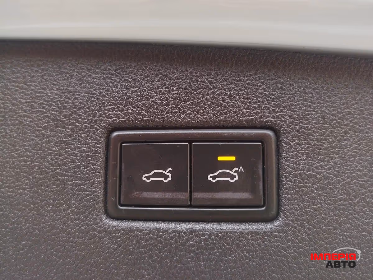 Volkswagen Tiguan - фото 11