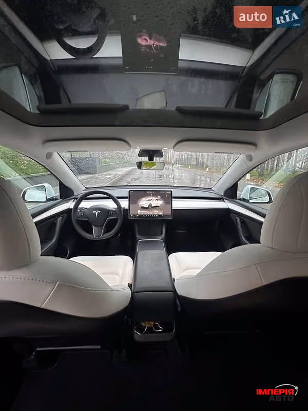 Tesla Model Y - фото 12