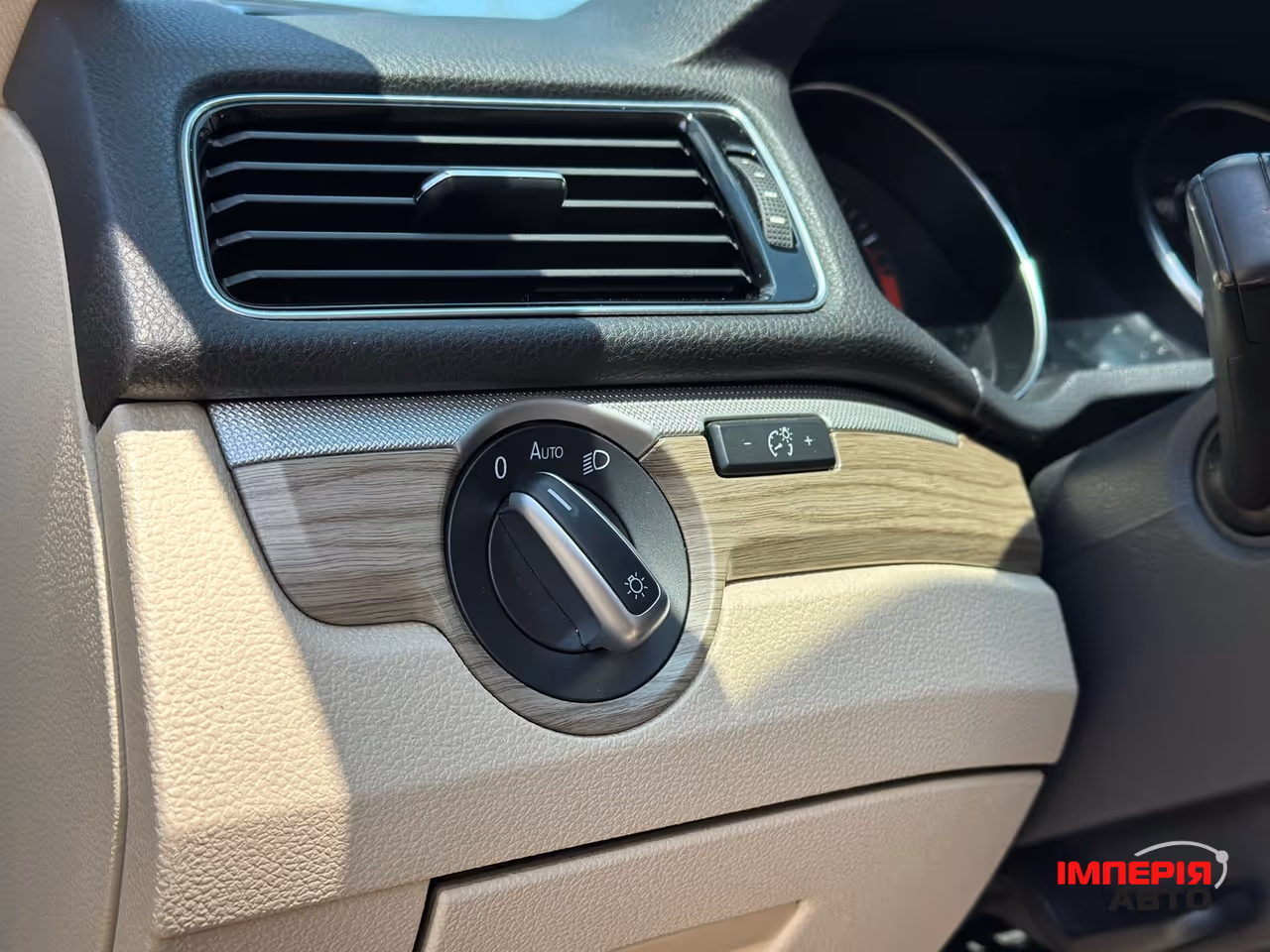 Volkswagen Passat - фото 17
