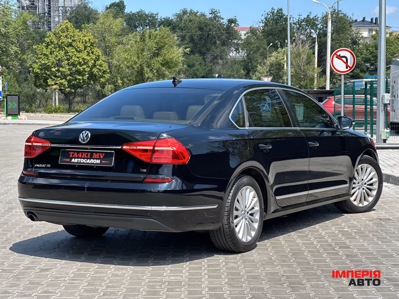 Volkswagen Passat - фото 2