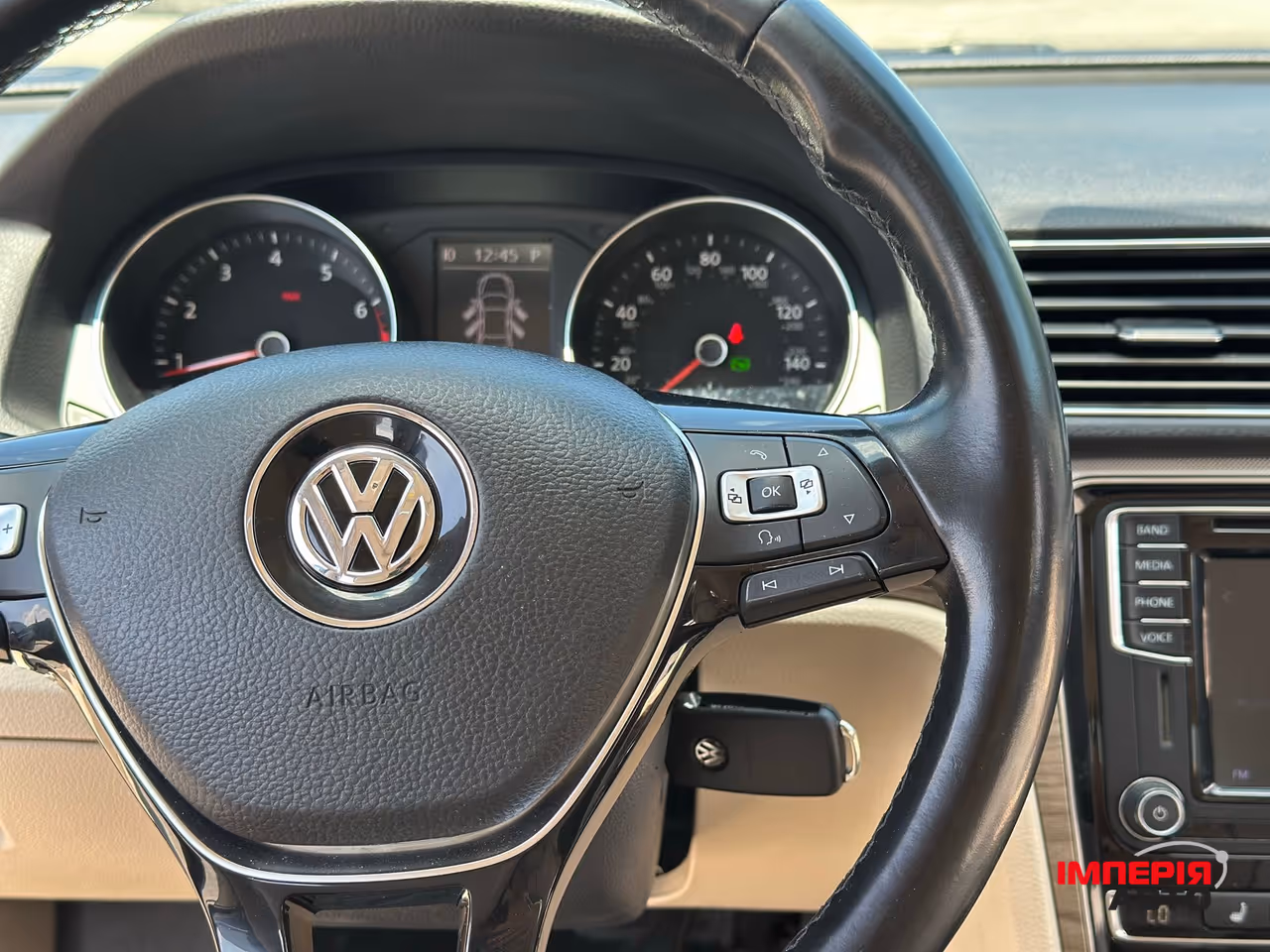 Volkswagen Passat - фото 32