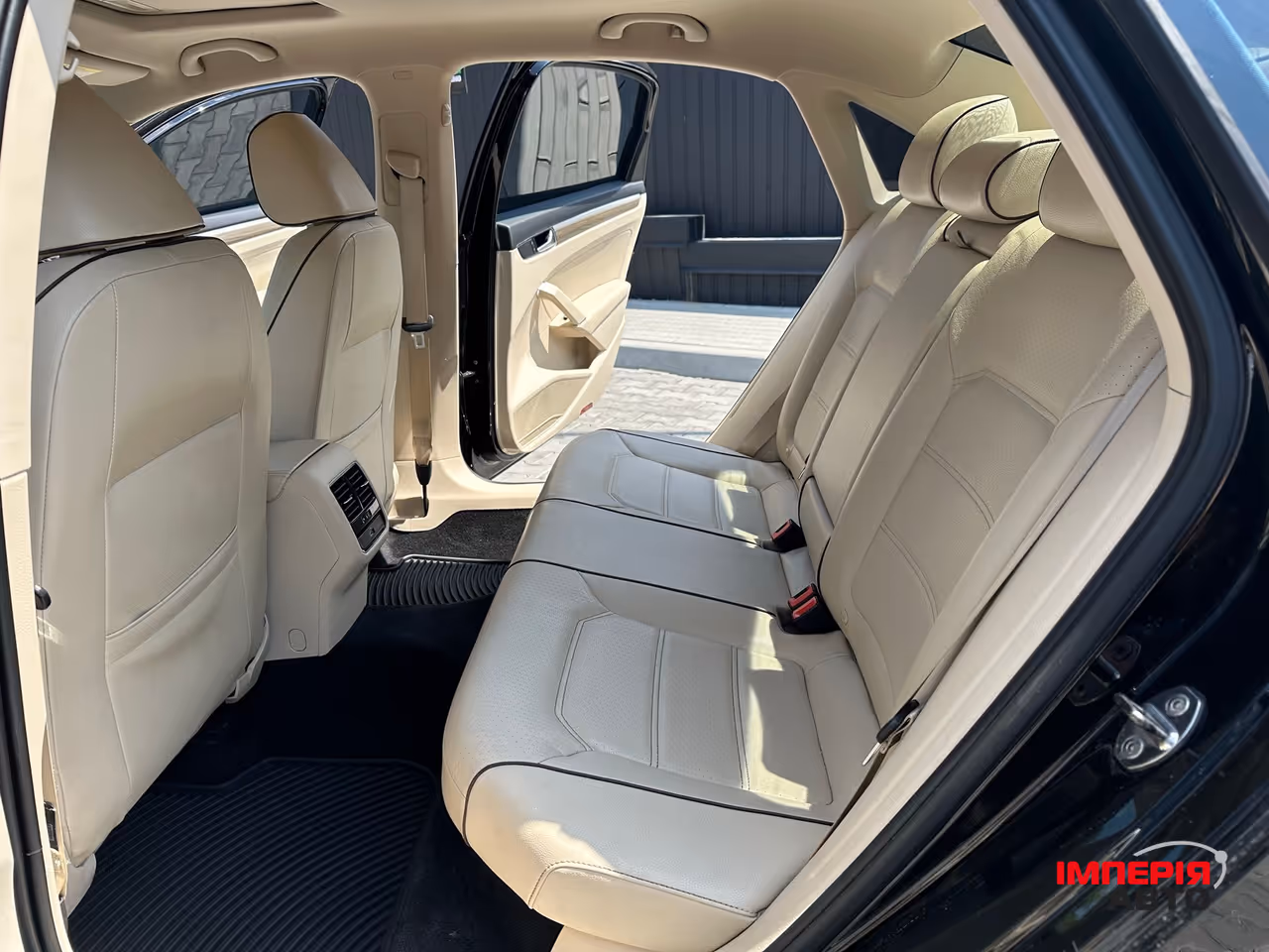 Volkswagen Passat - фото 20
