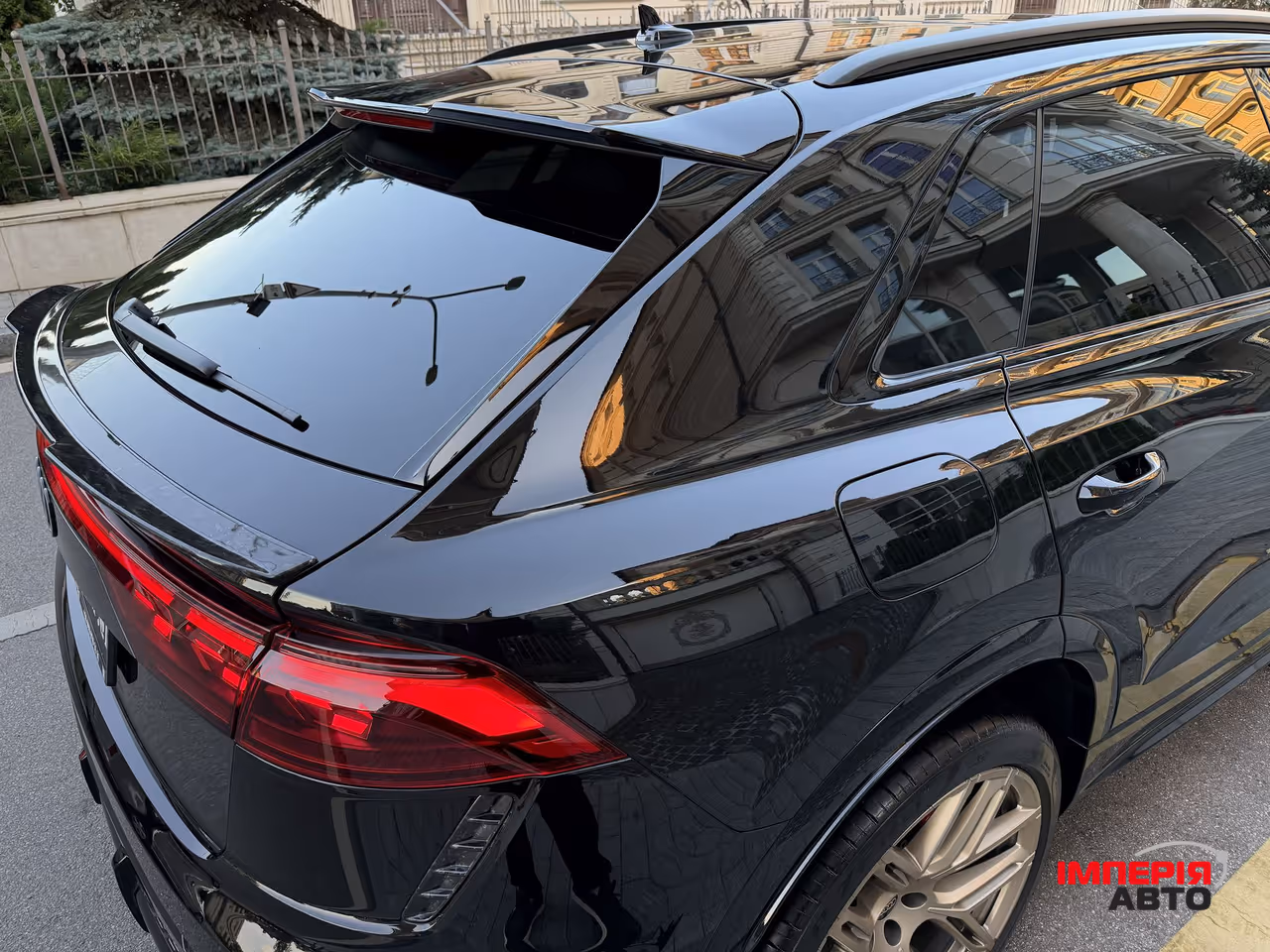 Audi RS Q8 - фото 23