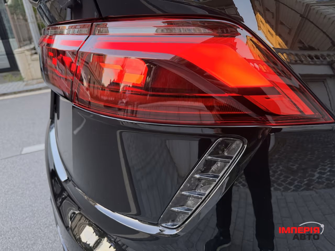 Audi RS Q8 - фото 22
