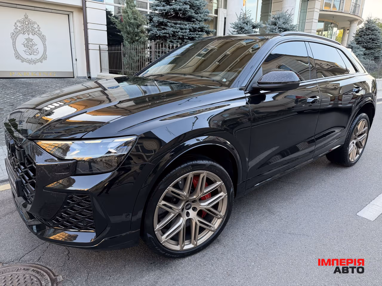 Audi RS Q8 - фото 3