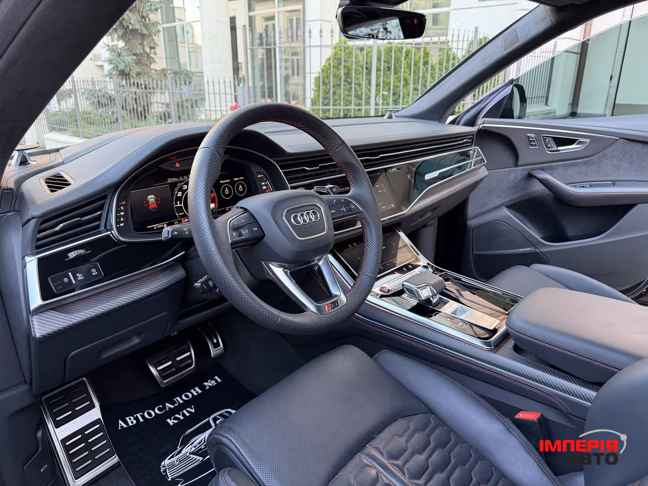 Audi RS Q8 - фото 2