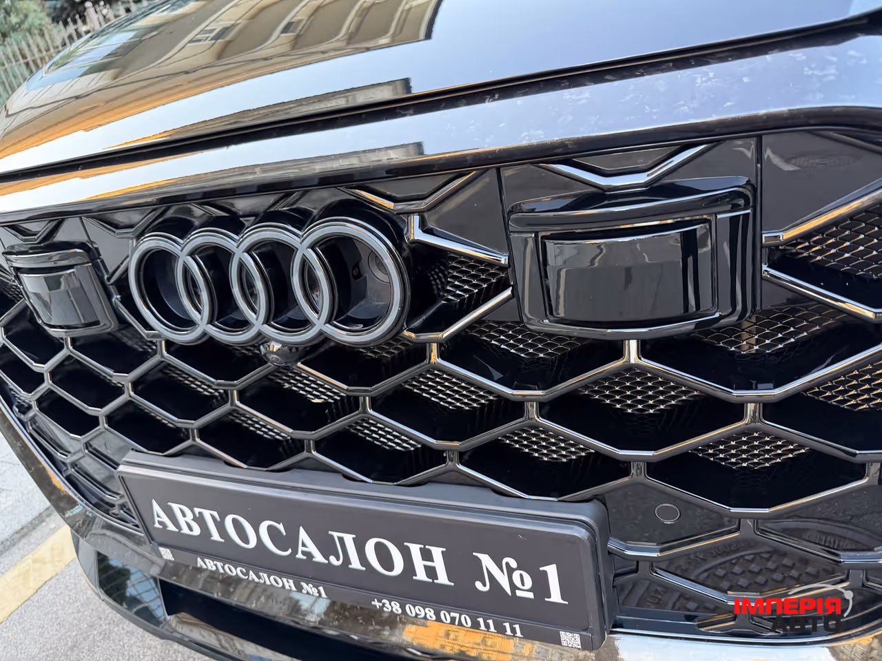 Audi RS Q8 - фото 13