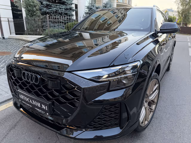 Audi RS Q8 - зображення 1