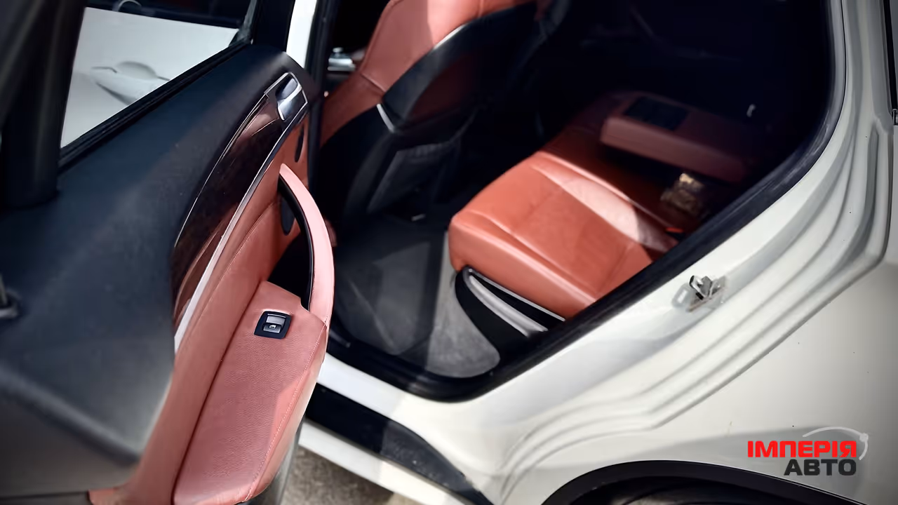 BMW X6 - фото 14