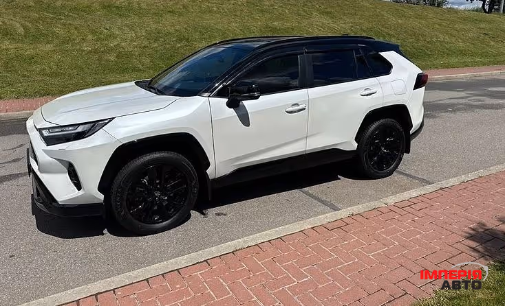 Toyota RAV4 - фото 7