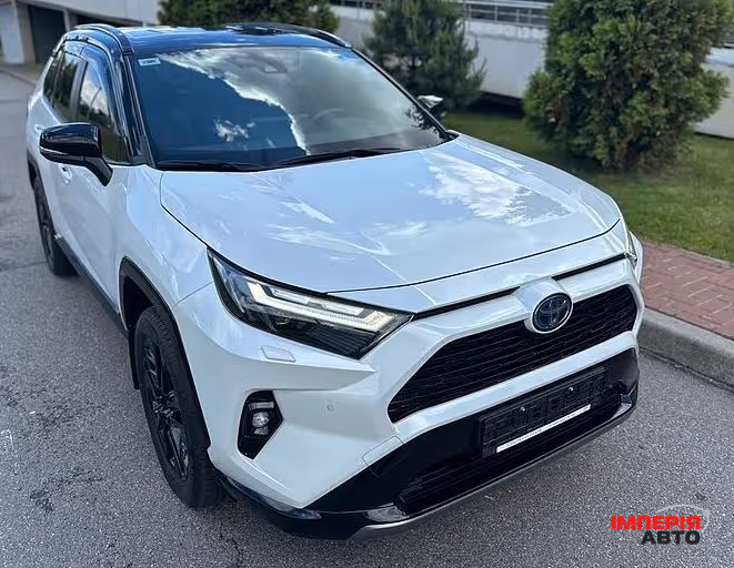 Toyota RAV4 - фото 5