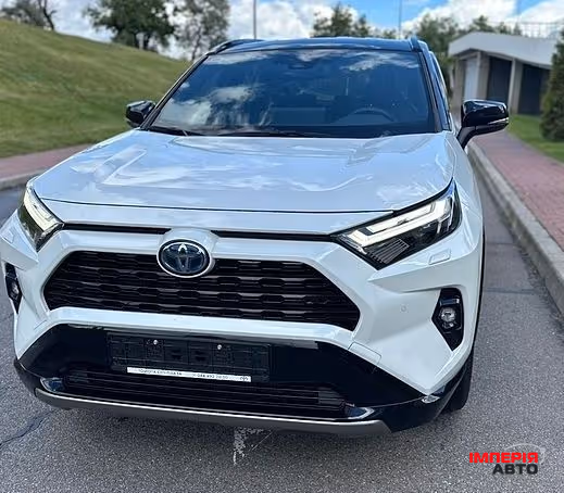 Toyota RAV4 - фото 2