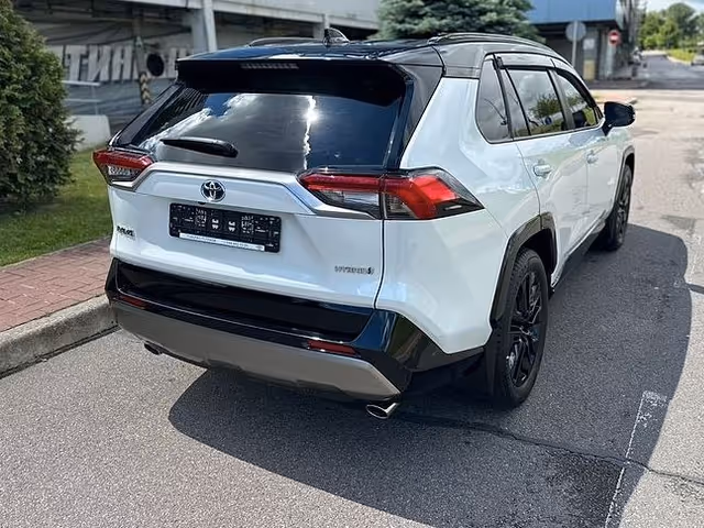Toyota RAV4 - зображення 3