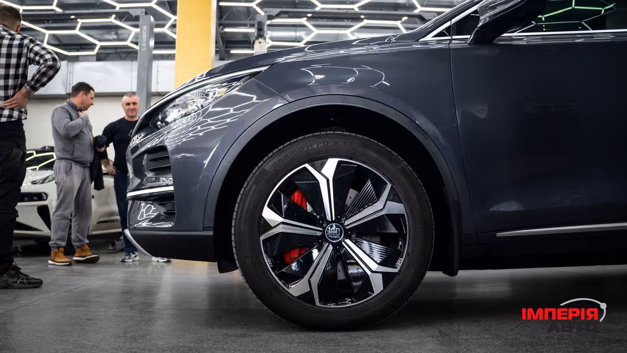 BYD Tang - фото 3