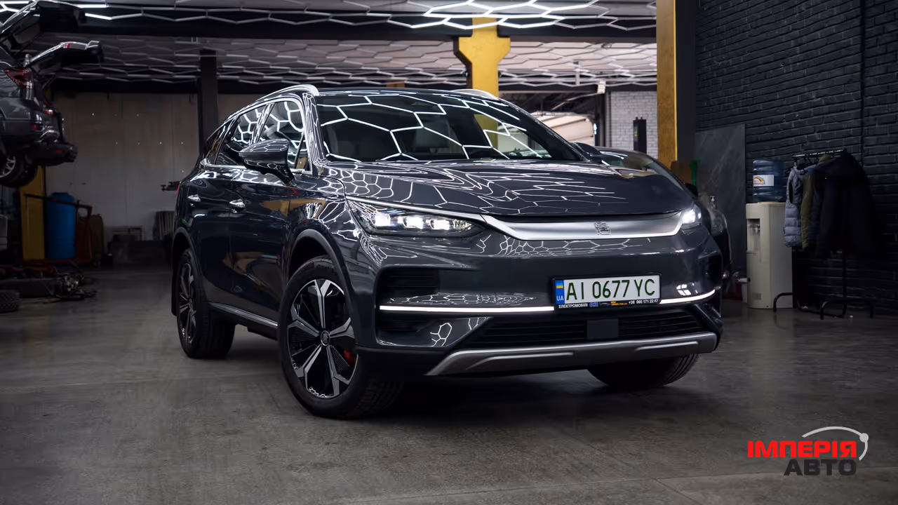BYD Tang - фото 1
