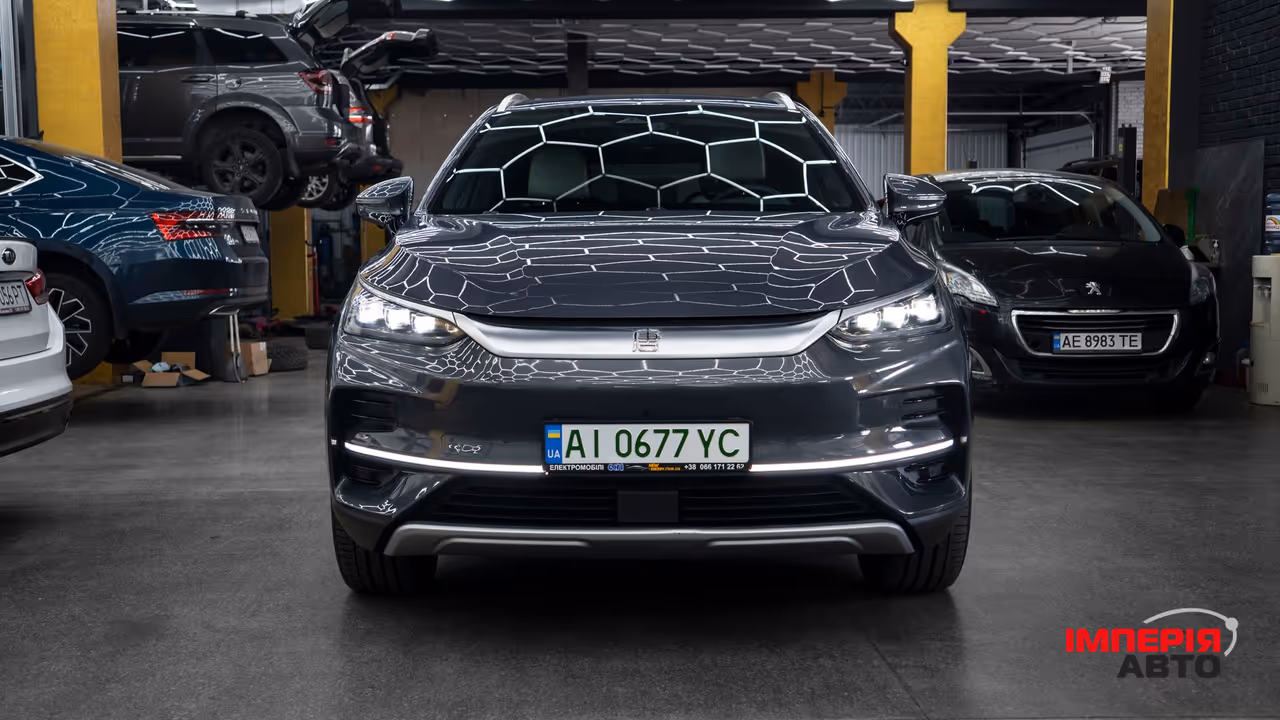 BYD Tang - фото 5