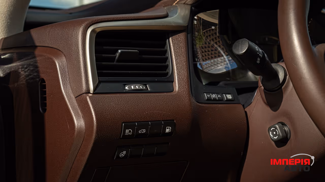 Lexus RX - фото 12