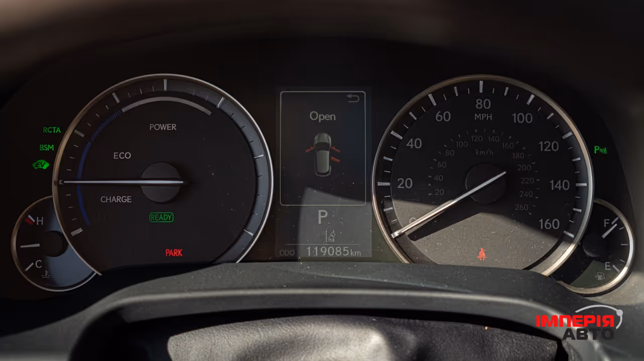 Lexus RX - фото 8