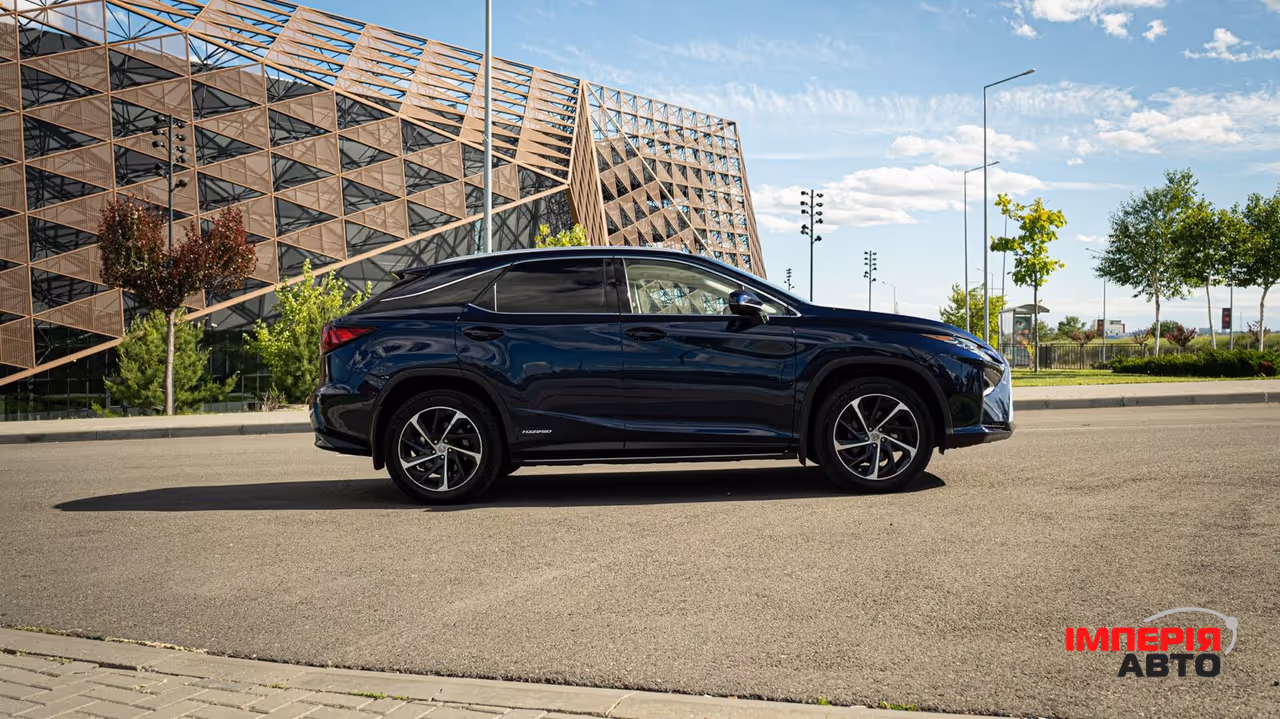 Lexus RX - фото 6