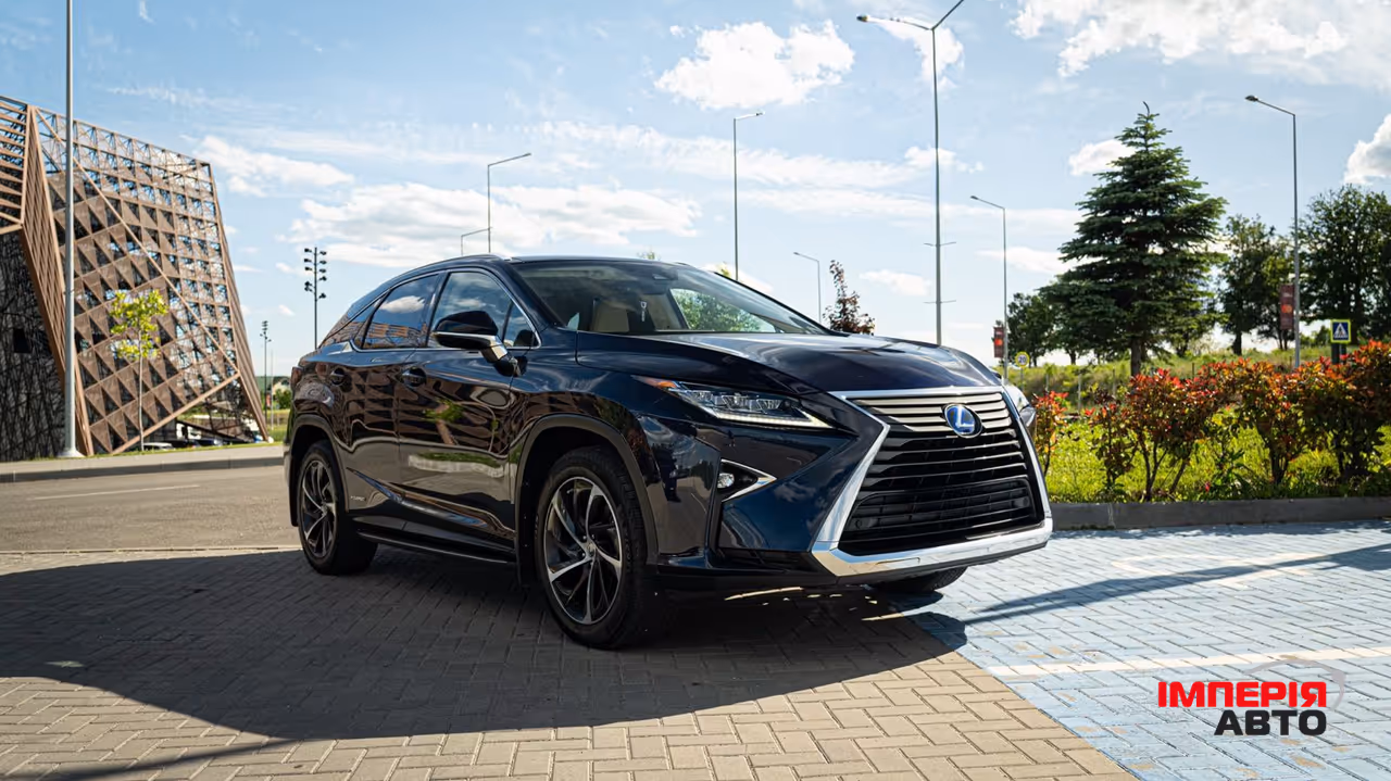 Lexus RX - фото 2