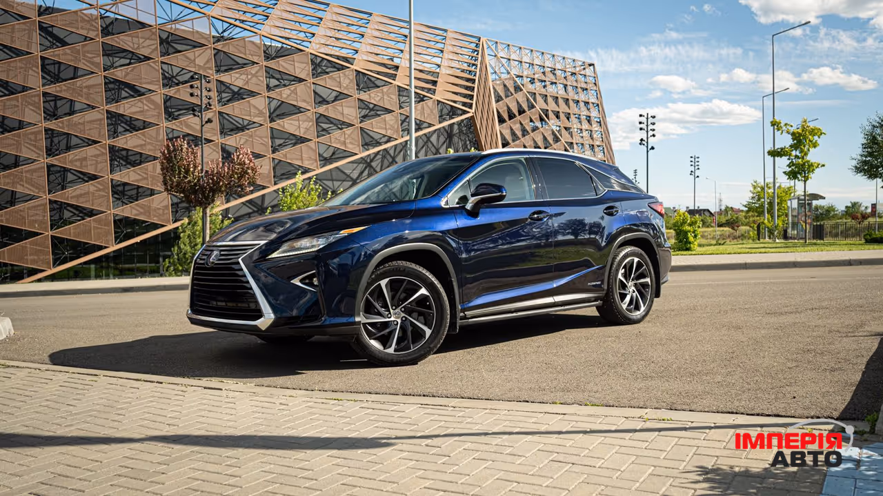 Lexus RX - фото 4