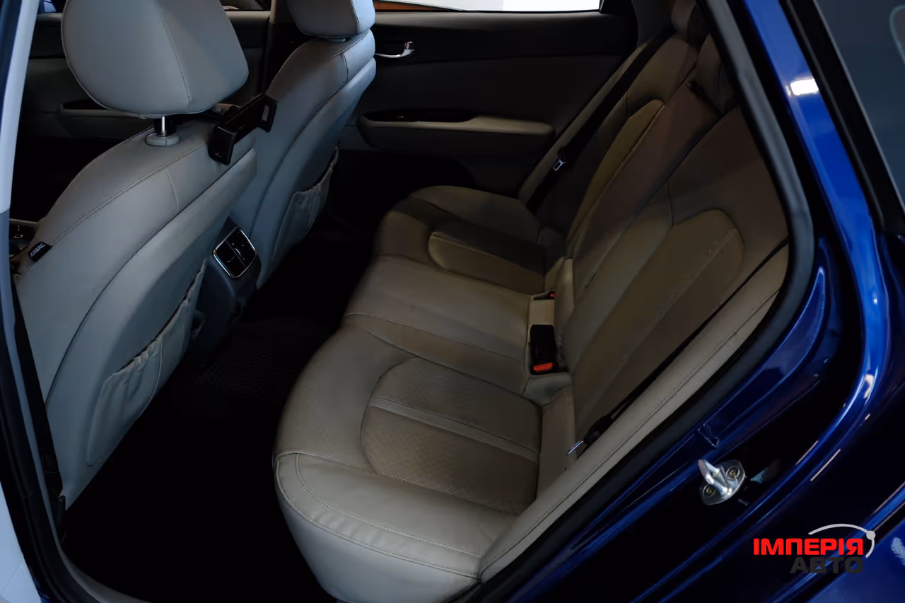 Kia Optima - фото 8