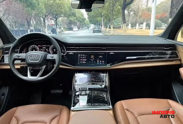 Audi Q7 - фото 8