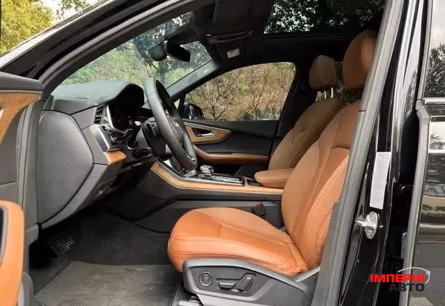 Audi Q7 - фото 10