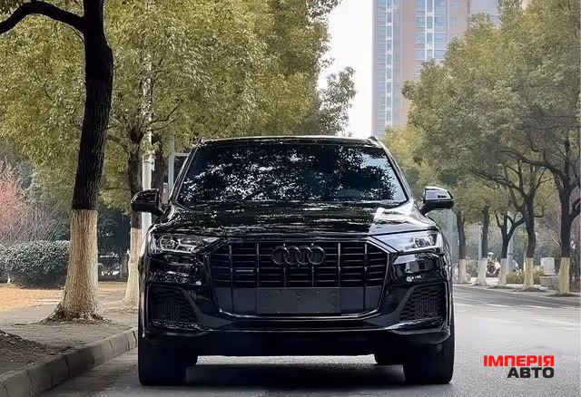 Audi Q7 - фото 2