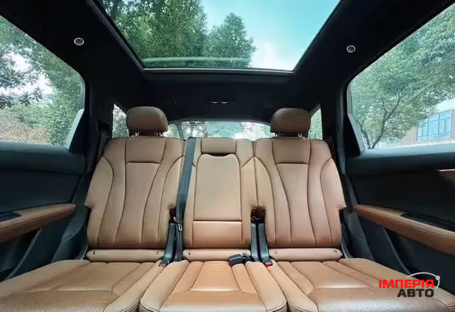 Audi Q7 - фото 9