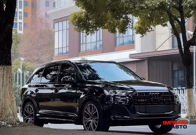 Audi Q7 - фото 3