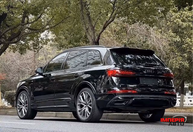 Audi Q7 - фото 6