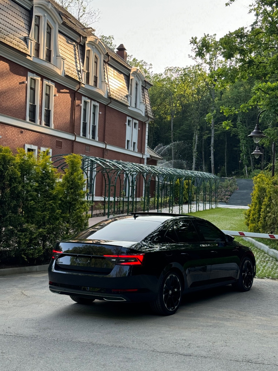 Skoda Superb - фото 5