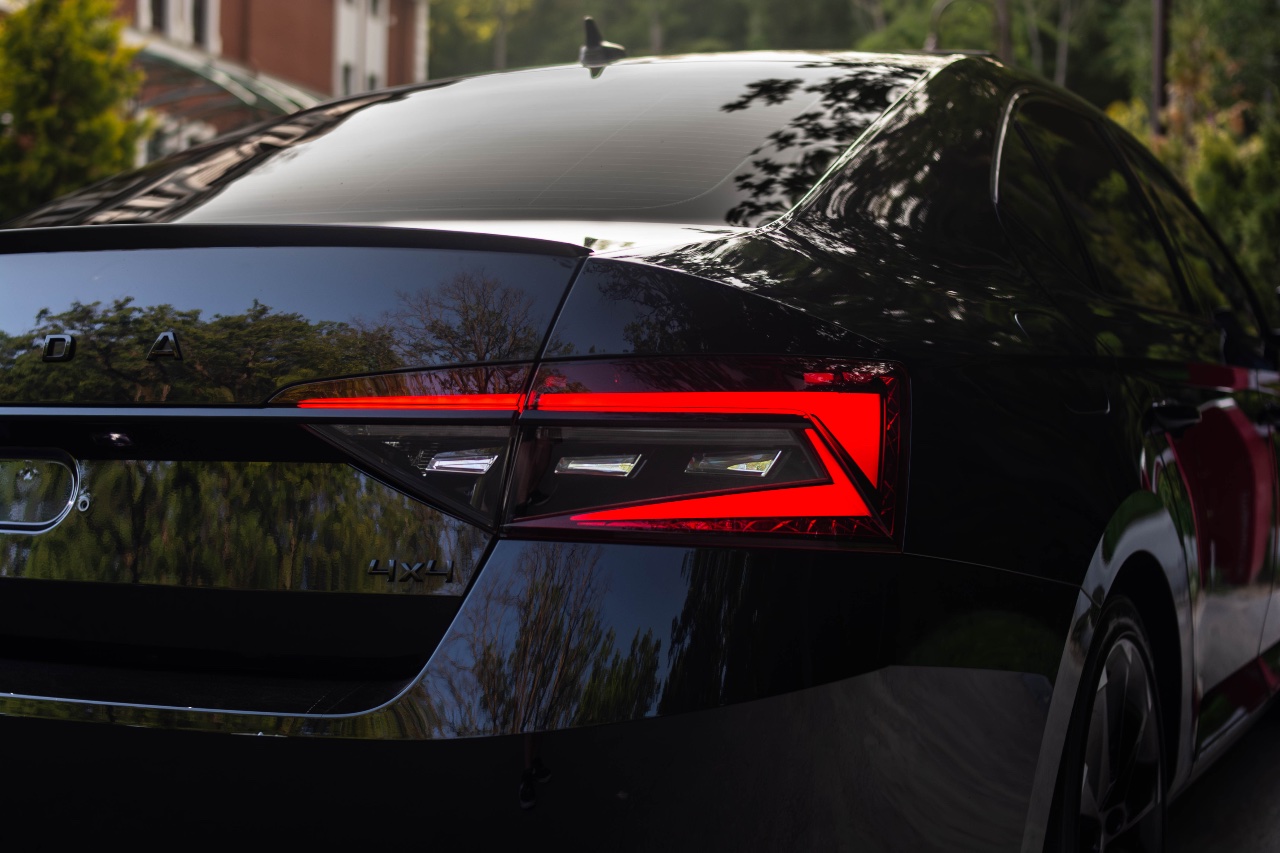 Skoda Superb - фото 8