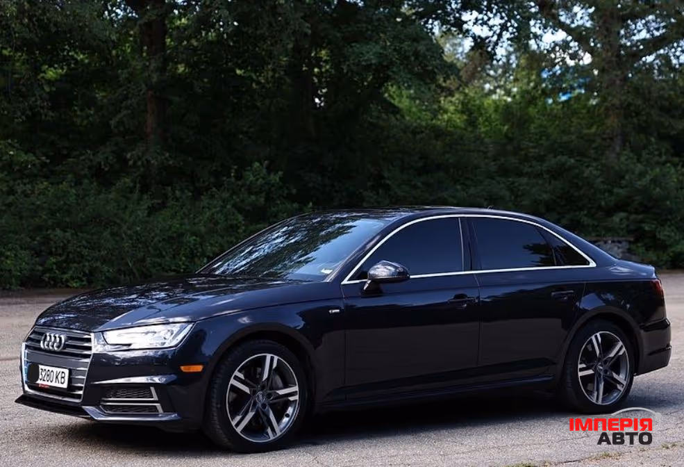 Audi A4 - фото 1