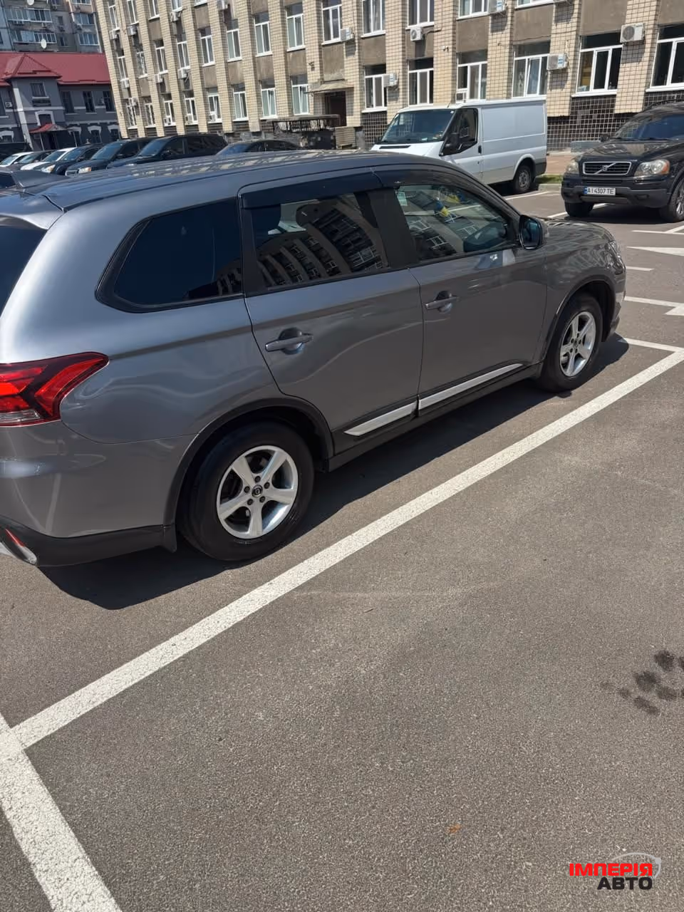 Mitsubishi Outlander - фото 2