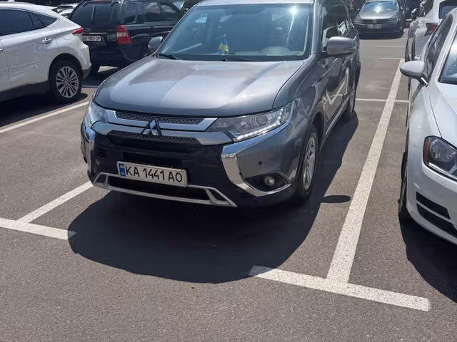 Mitsubishi Outlander - зображення 1