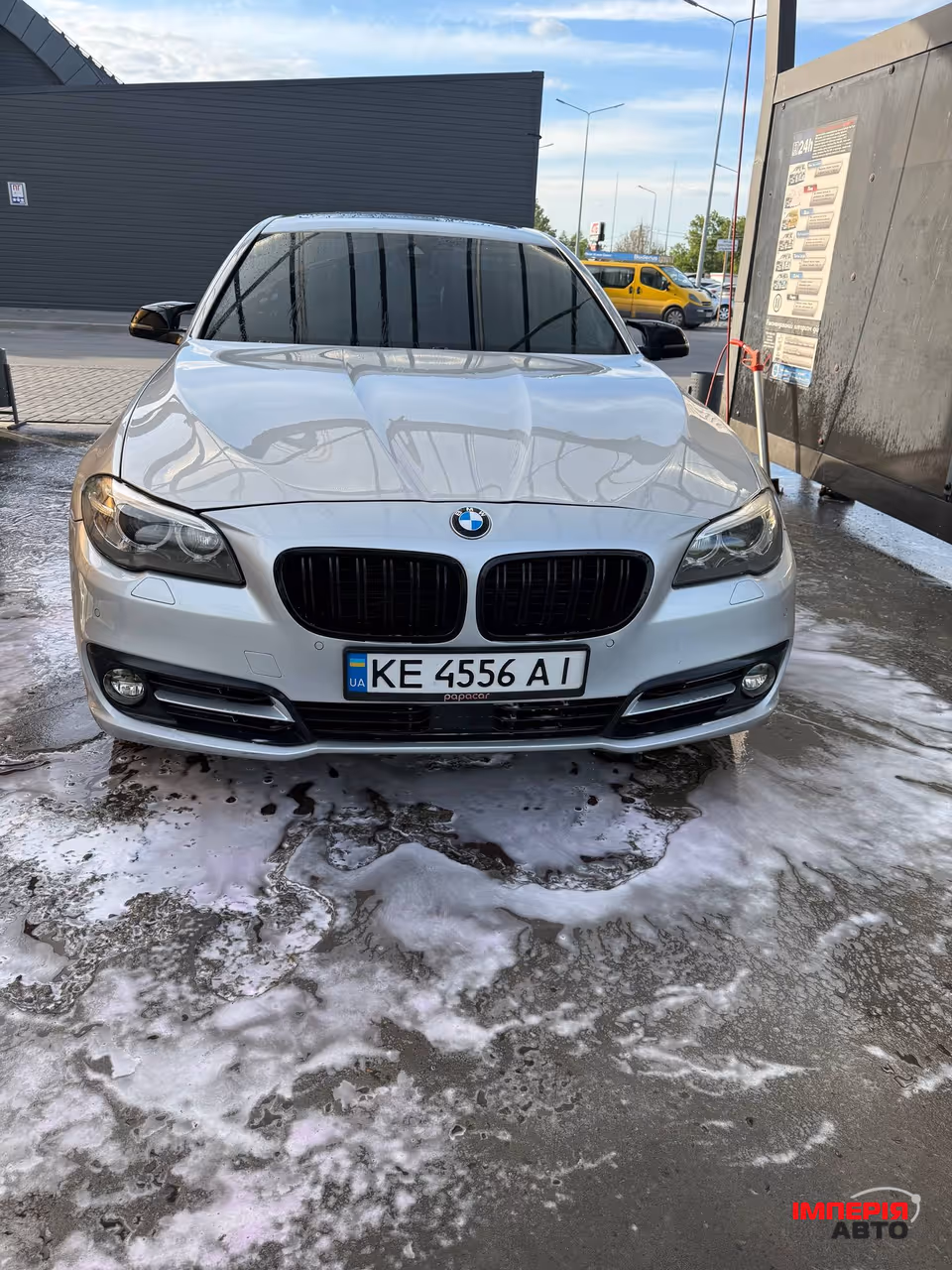 BMW 5 серії - фото 1