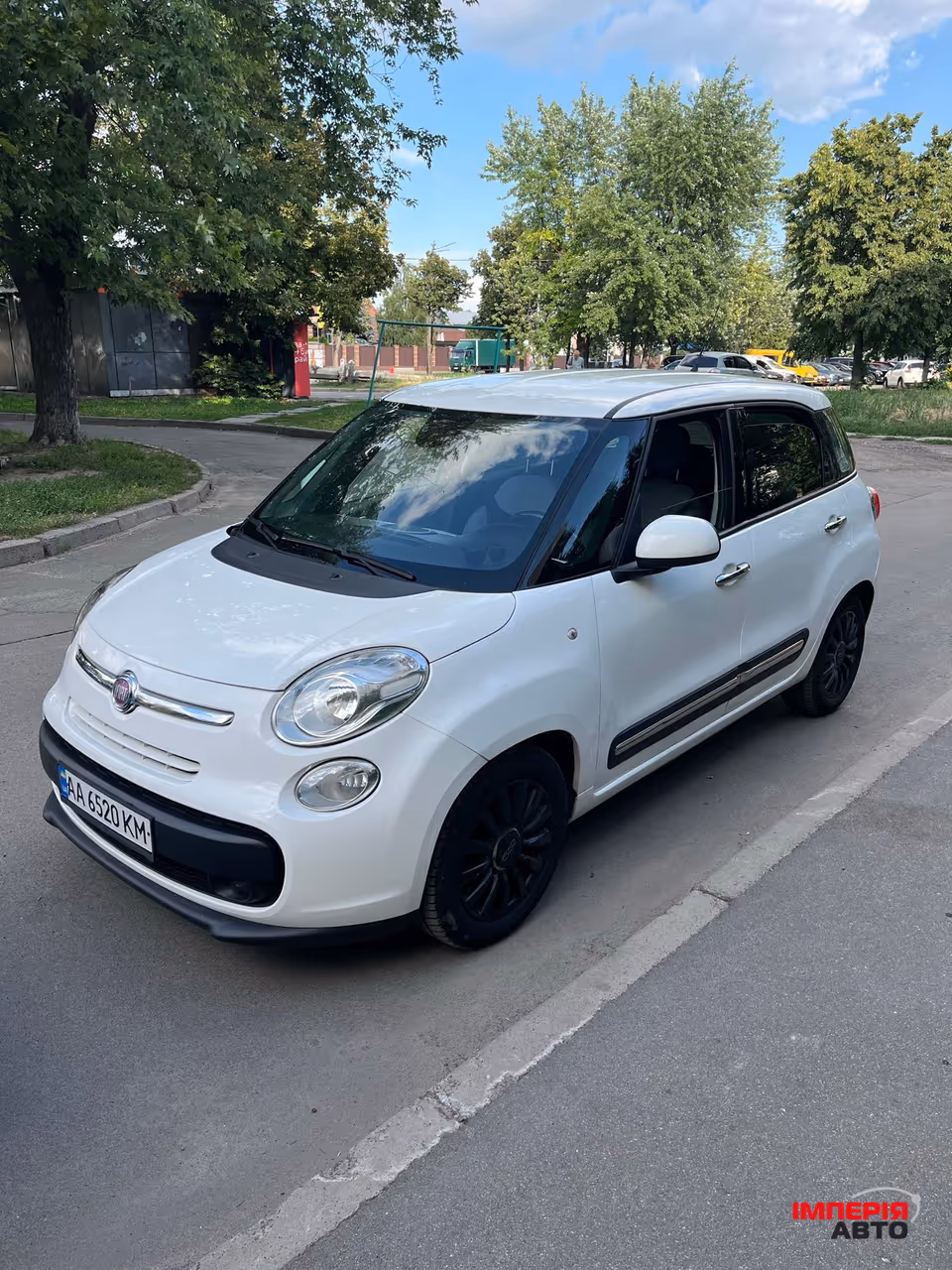 Fiat 500L - фото 1