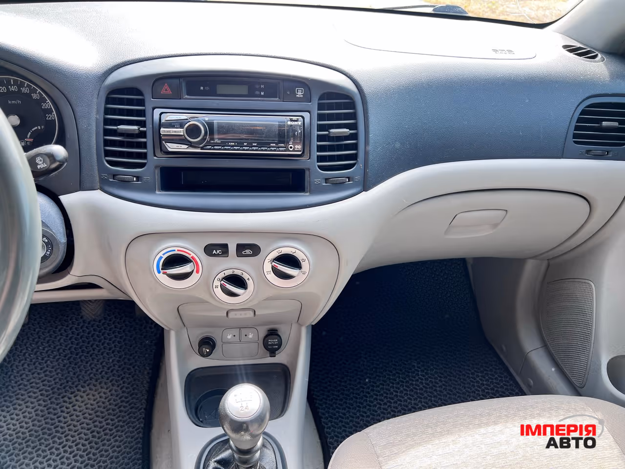 Hyundai Accent - фото 27