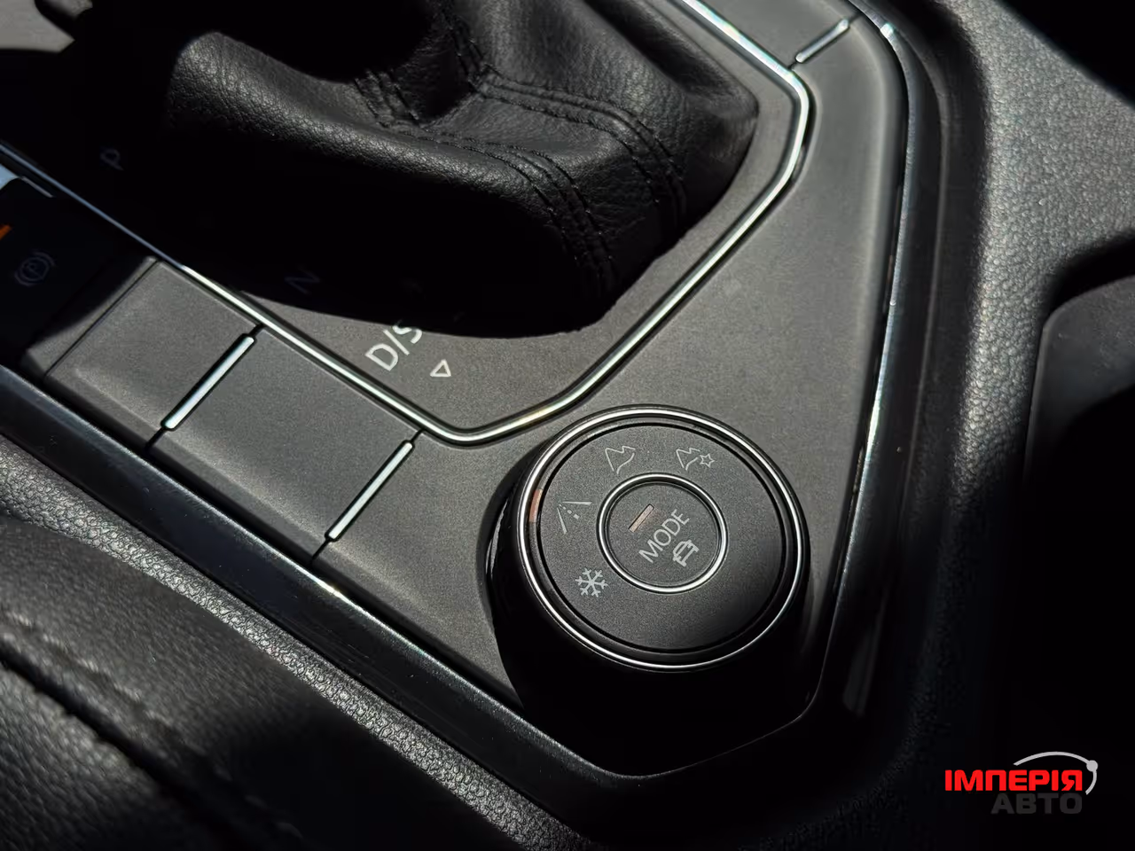 Volkswagen Tiguan - фото 35