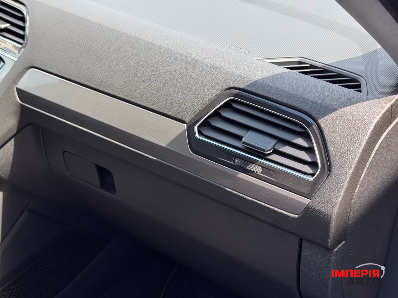 Volkswagen Tiguan - фото 71