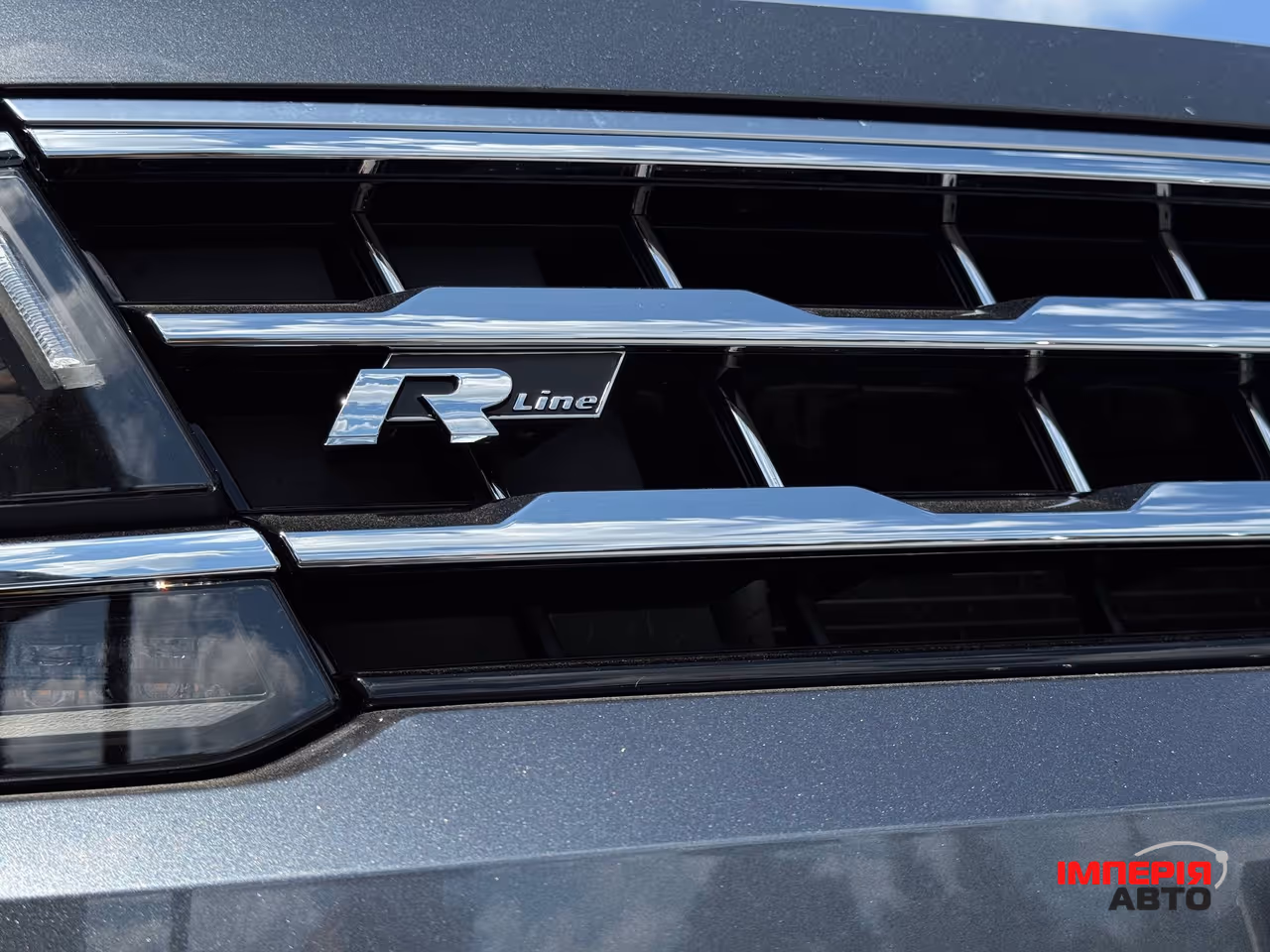 Volkswagen Tiguan - фото 4