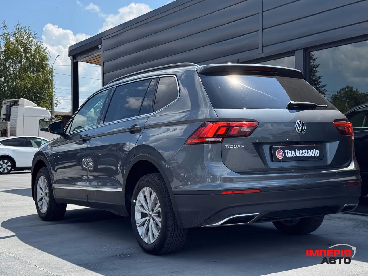Volkswagen Tiguan - фото 14